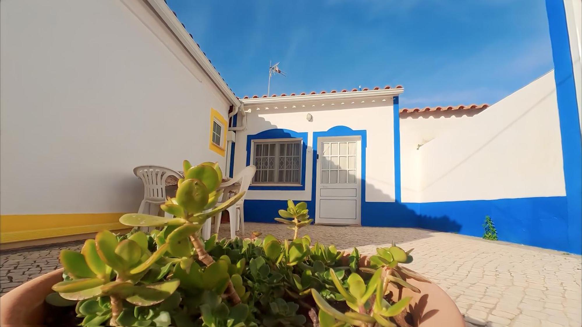 A Casa Dos Avos Holiday home Pera